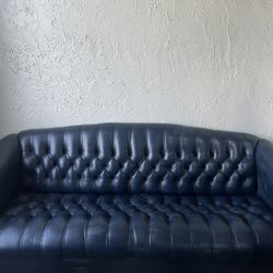 Navy Blue Tufted Leather Sofa – Classic Style