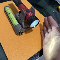 Streamlight Flashlight (PENDING)