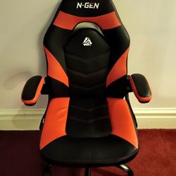 Computer Chair And Desk 