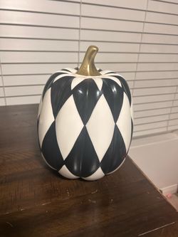 Black and white checkered pumpkin lantern