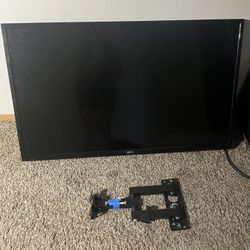 40 “ TV  Includes Wall Mount Great Condition 