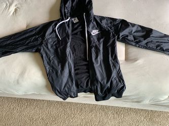 Nike windbreaker size S