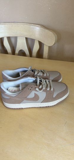 Nike womenโs shoes brand new