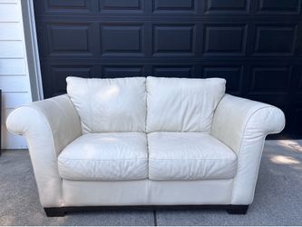Cream Italia loveseat