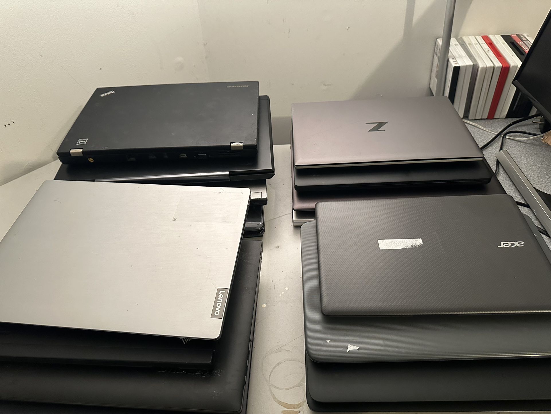 Lot Of 16 Laptops For Parts Or Fix