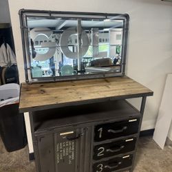 Work Station With Mirror 