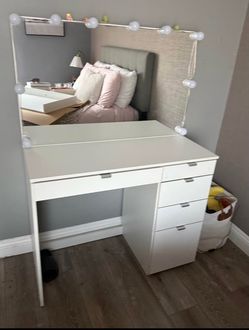 White Vanity Desk with Mirror and Lights