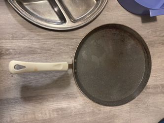 Flat Griddle Pan with White Handle