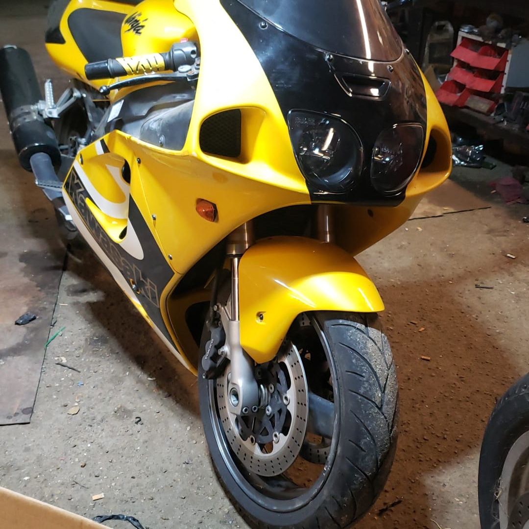 2001 Kawasaki Zx7 for Sale in Harlingen, TX - OfferUp