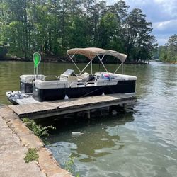 2001 Pontoon 20ft