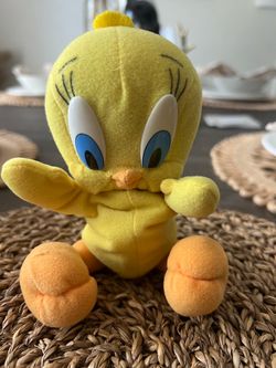 1994 Vintage Applause Warner Brothers Looney Tunes 8”Tweety Bird  Plush