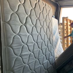 🌹QUEEN SIZE BED MATRESS $100 EACH🌹