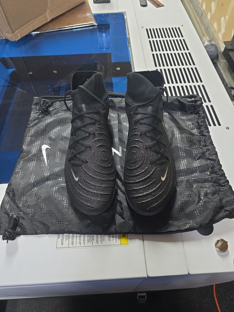 Nike GX Phantom Luna AG - Soccer - Size 10