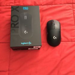 Logictech Super Light Mouse 