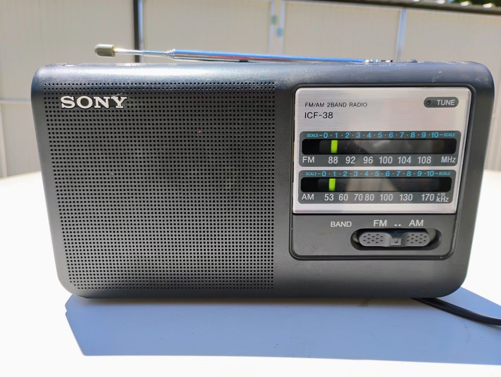 Sony FM/AM 2 Band Radio ICF-38