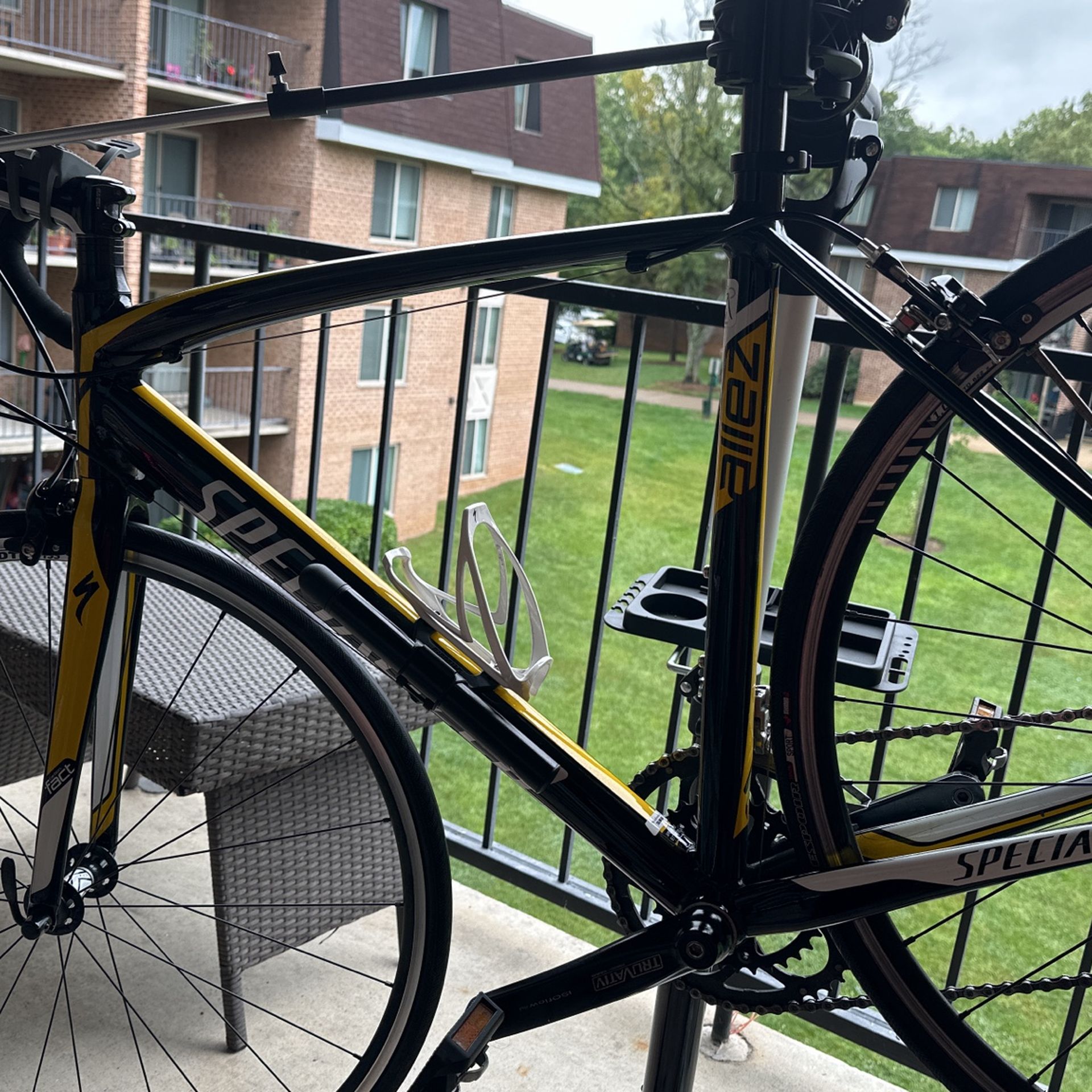 Specialized Allez Sport M Size 54 DT Swiss Aluminum Wheels Open To Trades