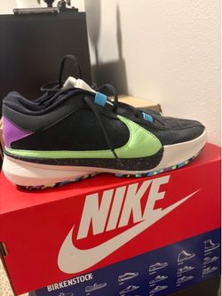 Nike Freak 5 basketball shoes