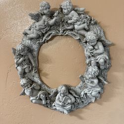 Cherub Resin Wreath