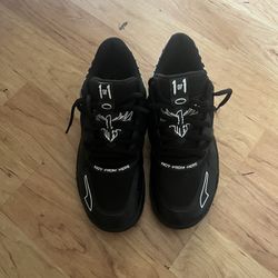 MB Puma Athletic Shoes