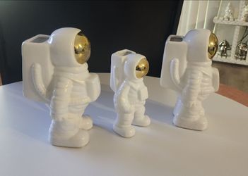 Set of 3 Astronaut Vases