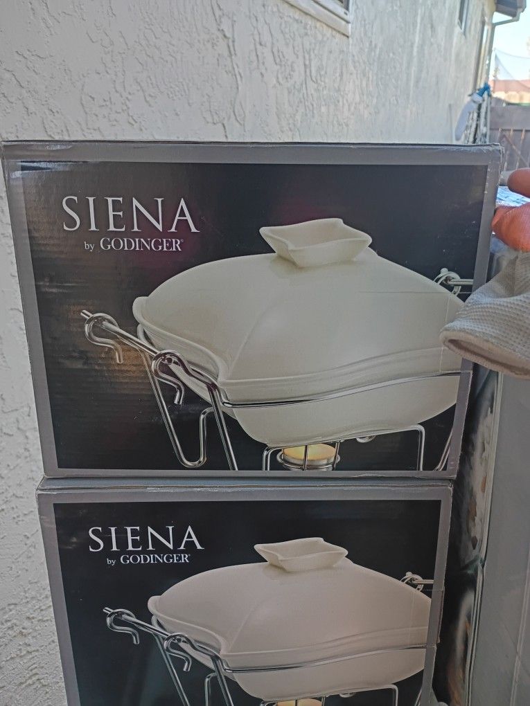 Sienna Covered Baker 