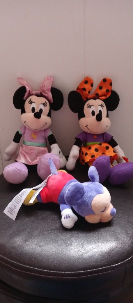 Disney Minnie Mouse Plush