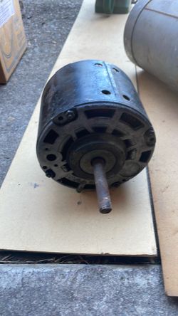 General electric motor looks like the model number is 5KCP39 KG 3185S runs good
