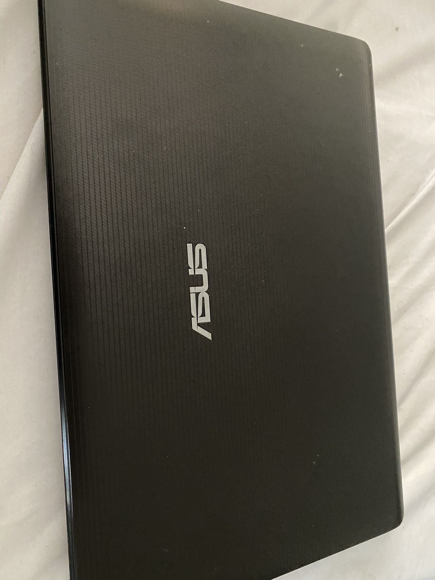 Asus Laptop W/Windows 11 1TB HDD 6GB Ram