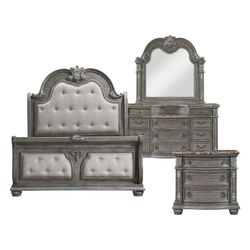 Queen elegant 4 Pc set . REAL MARBLE