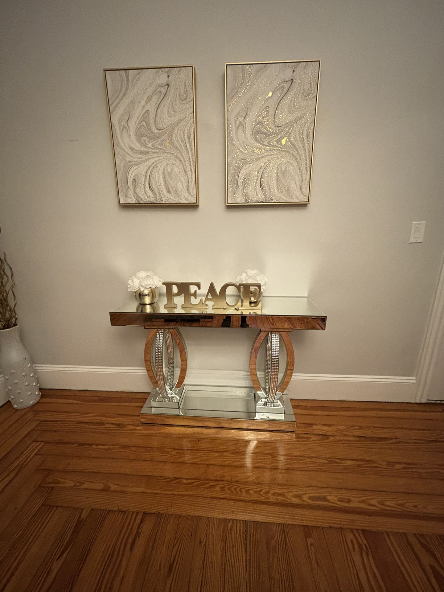 Decor Table