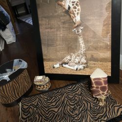 reduced! High End, Z Gallery, Gorgeous Animal, Print, Bathroom Set. Eight Pieces.