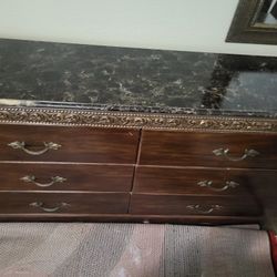 Dresser With 6 Drawers And A Mirror Included