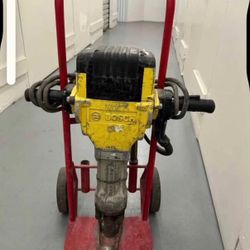 65 Lbs demolición hammer Bosch