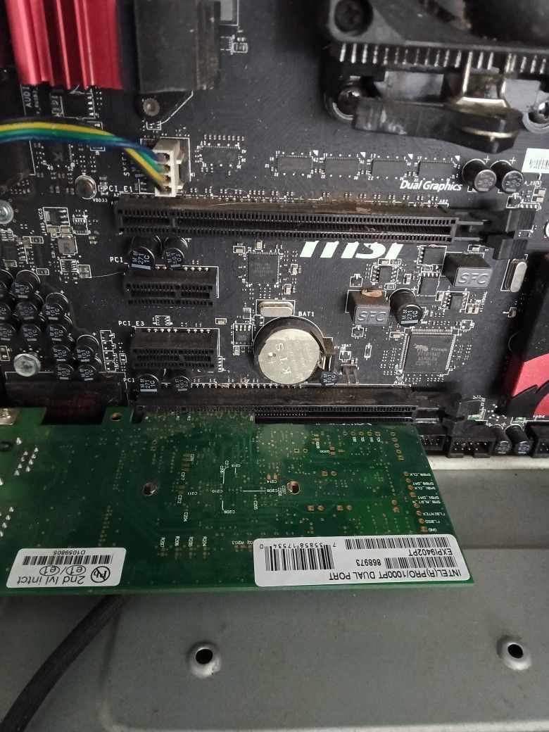 Am88x Mobo, With 2 8gb Ddr3 Ram Sticks