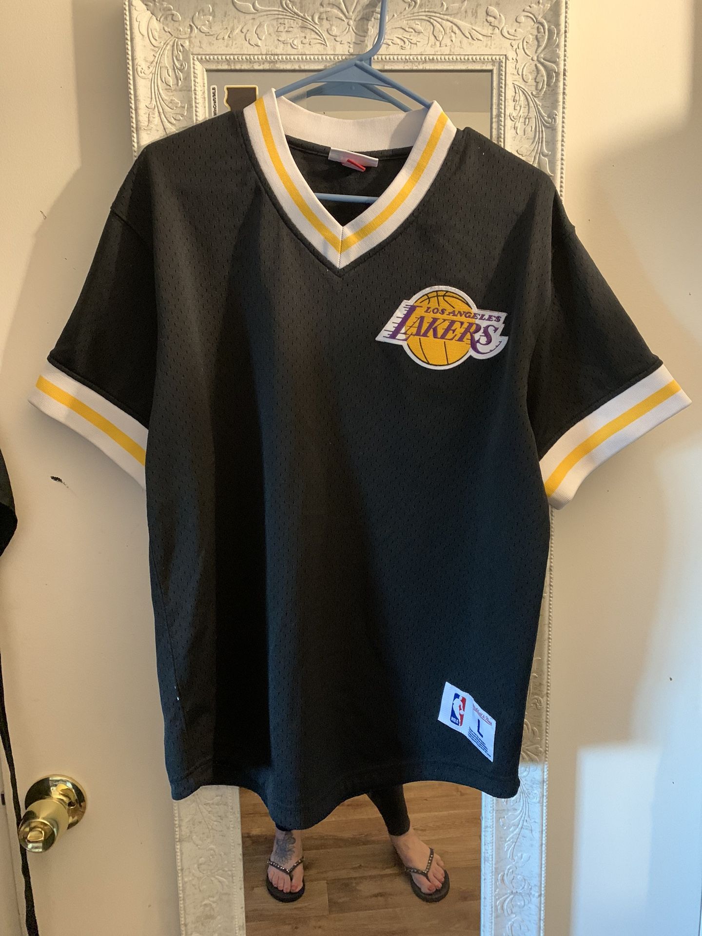 Men’s Laker Mesh Jersey Mitchell & Ness V Neck