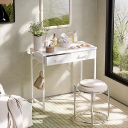 Basic Desk w/ 2 Storage Drawers – Compact Study / Bedroom Desk