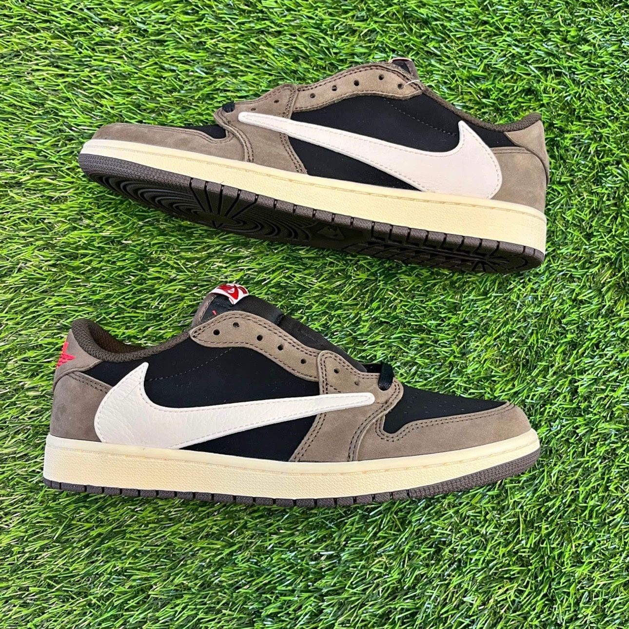 Jordan 1 Retro Low OG SP Travis Scott Mocha