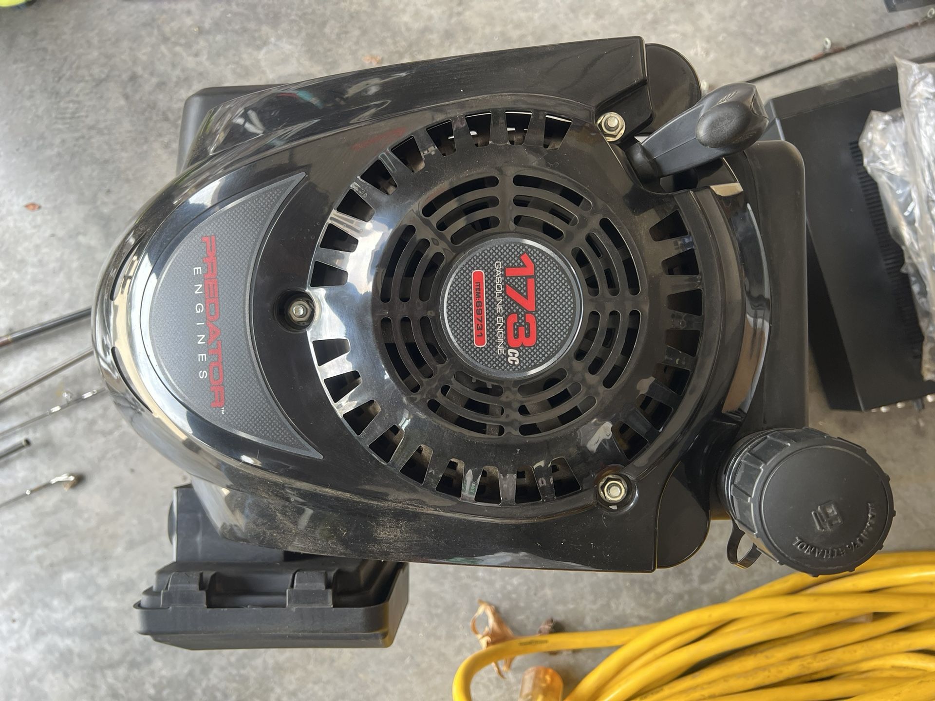 Predator 5.5 HP 173cc Vertical Shaft Gas Engine