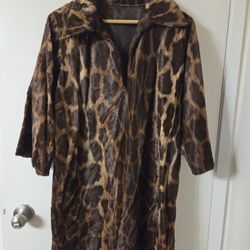 Women’s Leopard Print Faux Fur Coat – Classic Statement Piece