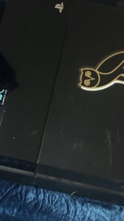 Ps4 Comes With Games And Controllers