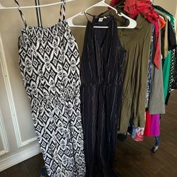 Gently Used - Pant Rompers Size Small & Médium 