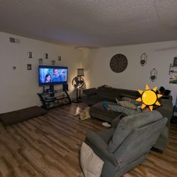 Free Sectional Sofa (First Come)