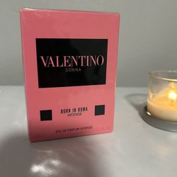 Valentino Born in Roma Women’s