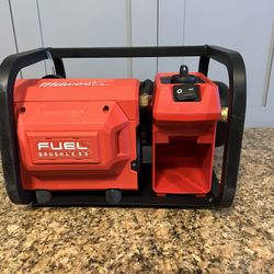 Milwaukee M18 FUEL 18-Volt Lithium-Ion Brushless Cordless 2 Gal. Electric Compact Quiet Compressor (Tool-Only)