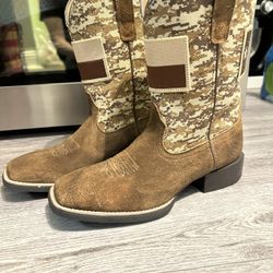 Botas Nuevas Sz 91/2 D
