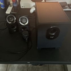 Logitech Speakers Like New