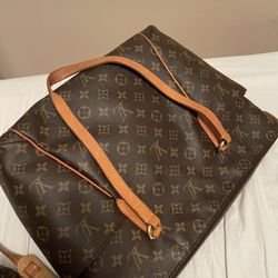 Louis Vuitton Purse 