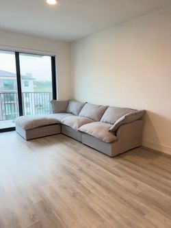 Light gray cloud sectional (NEW)