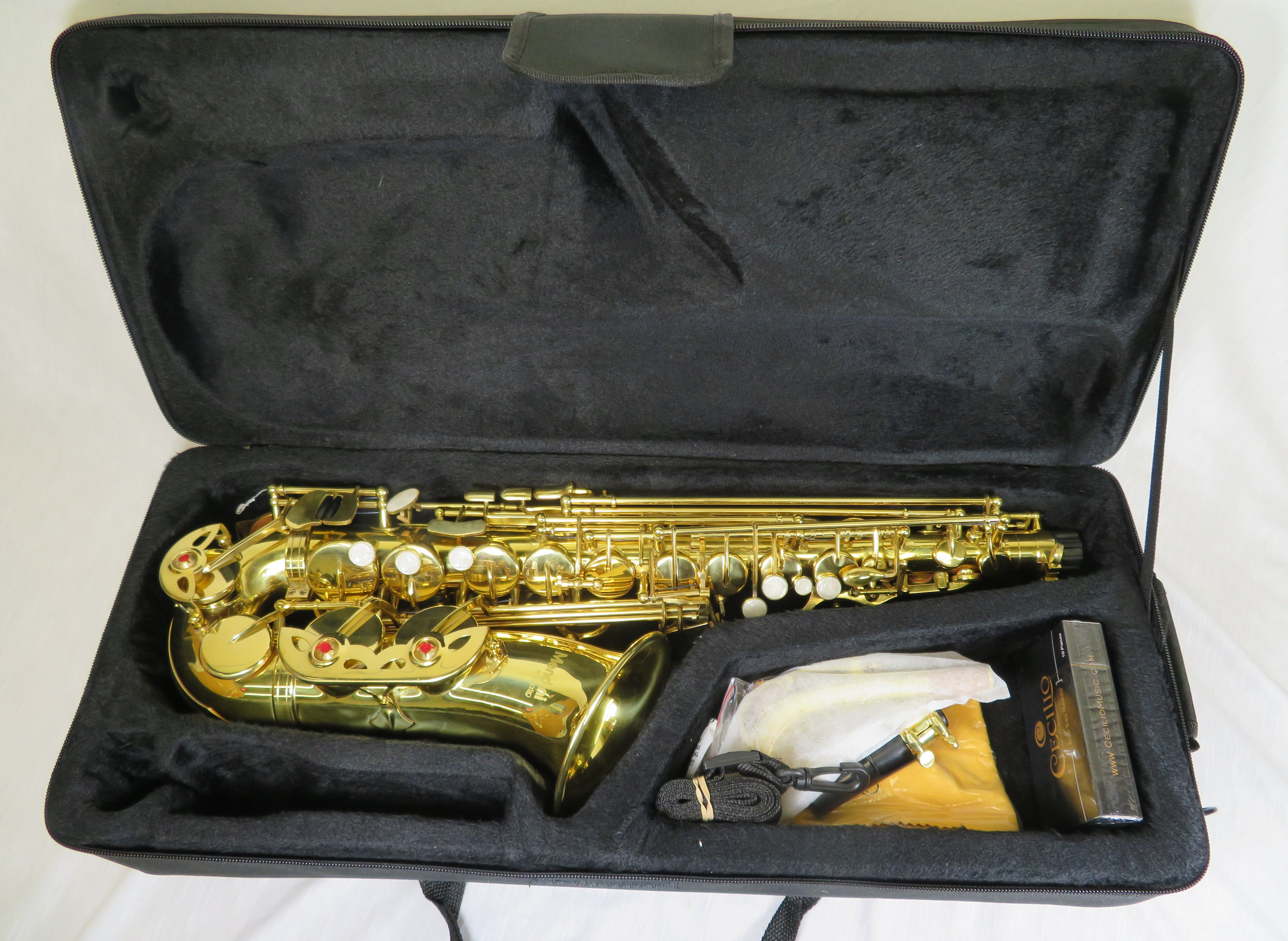 Mendini by Cecilio Alto Saxophone E Flat MAS-L Gold Lacquer Brass w/ Case