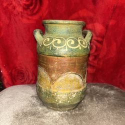 Vintage ceramic pot